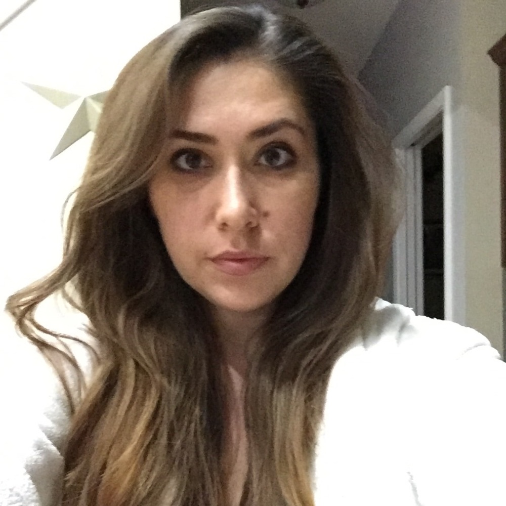 Meet your Posher, Leona